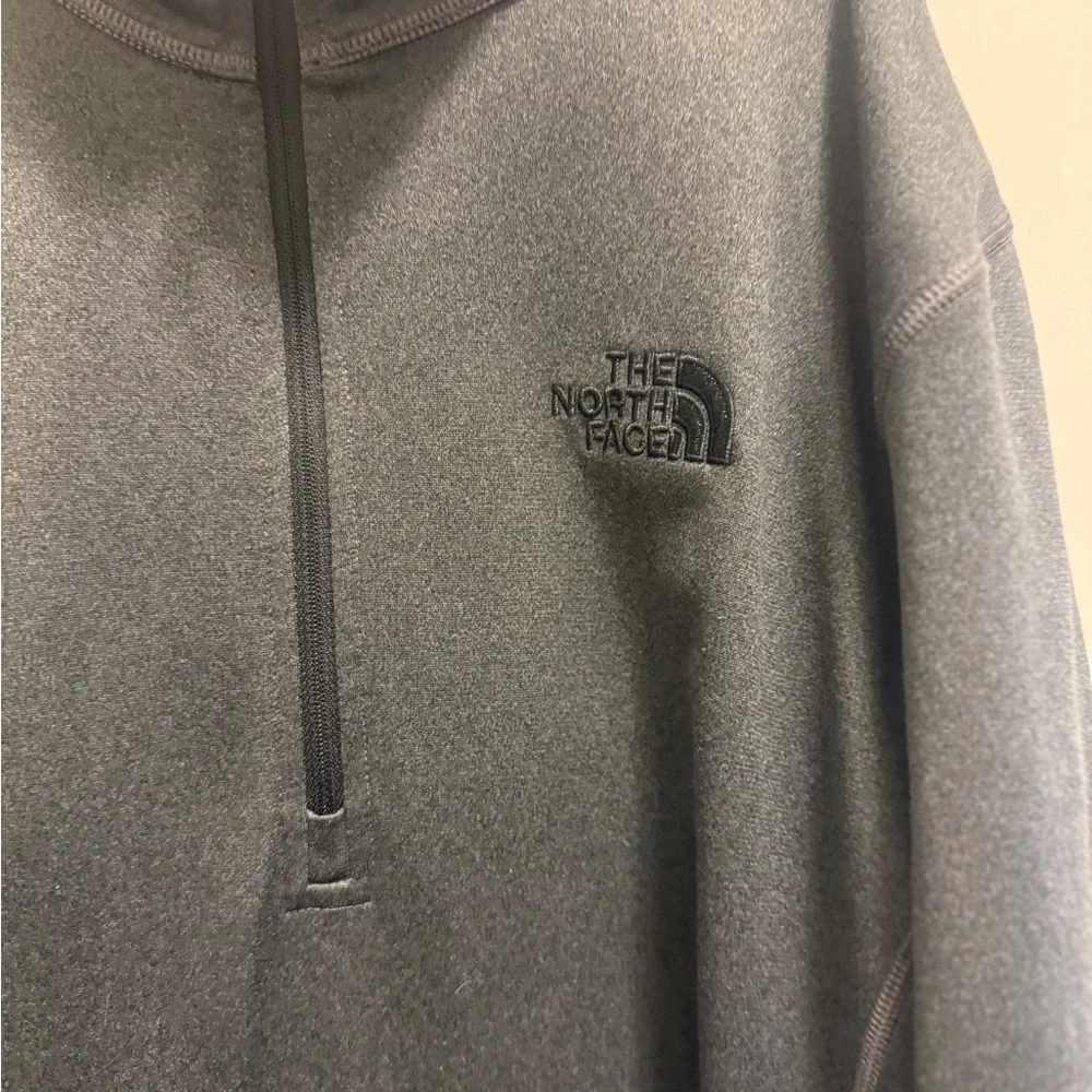 The North Face Black Quarter-Zip Pullover unisex